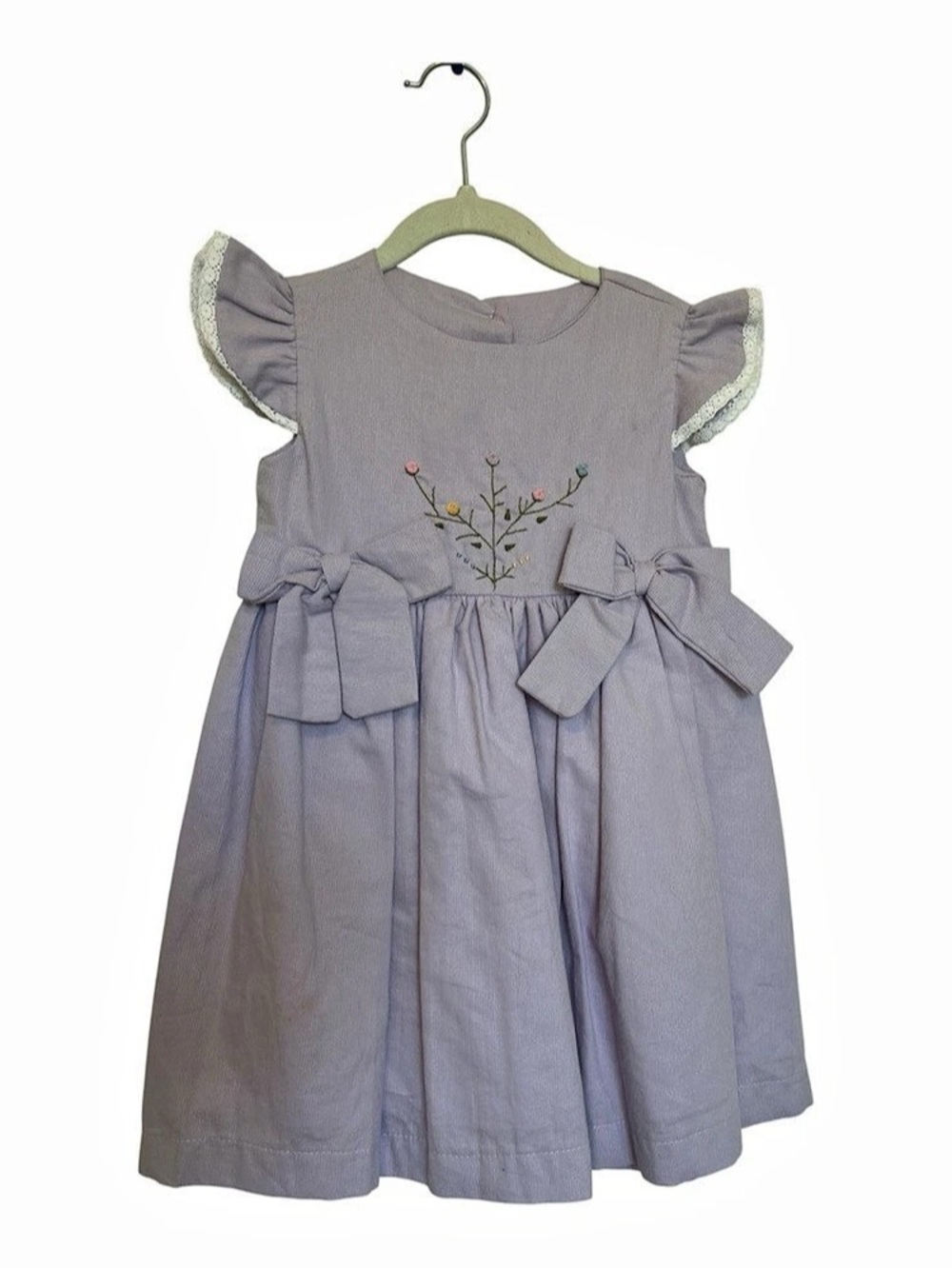 Ariela’s Girls Embroidered Flutter Sleeve Dress in Purple size 4
